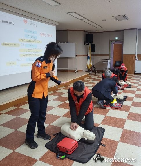 포곡읍이 진행한 심폐소생술 및 재난안전 교육 모습