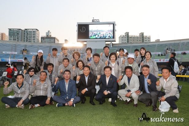 광명시체육회 선수단은 ‘제69회 경기도체육대회 2023 성남’에 출전하여 2부리그 종합준우승의 쾌거를 달성했다(11일 개회식 사진)