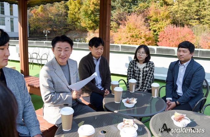 김동근 시장, 깊어가는 가을 '카페 무지개'로 직원들과 소통