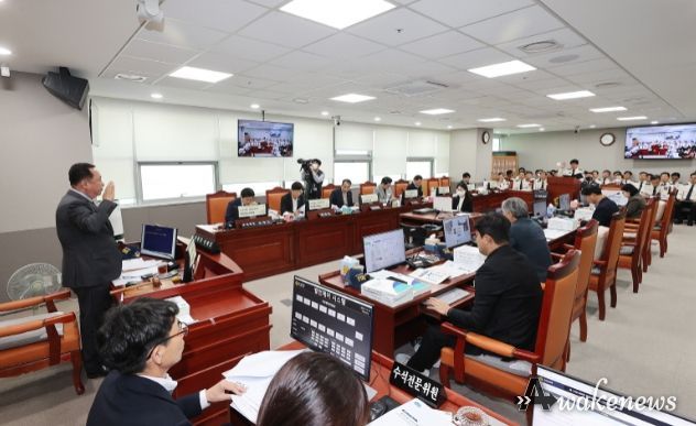 경기도의회 안전행정위원회, 경기도소방재난본부 행정사무감사 실시