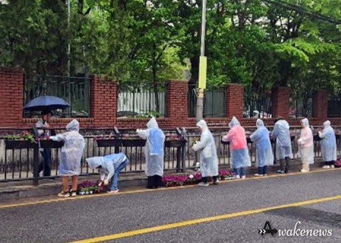장암동, 주민들과 봄맞이 꽃길 만들기 행사