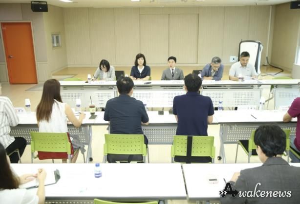 문화복지위원회 의원들이 소관업무 관련 간담회 모습