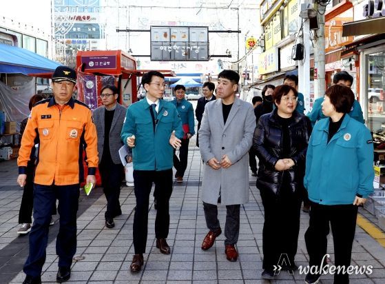 김성중 경기도 부지사, 설 앞두고 전통시장·요양시설·사회복지시설 방문 점검