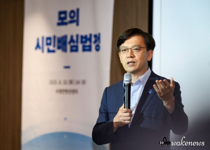 현근택 수원시 제2부시장이 발언을 하고 있다.