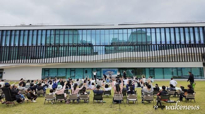 파주 문산도서관 개관 기념 ‘튠에이드가 들려주는 아카펠라’ 성황리에 종료