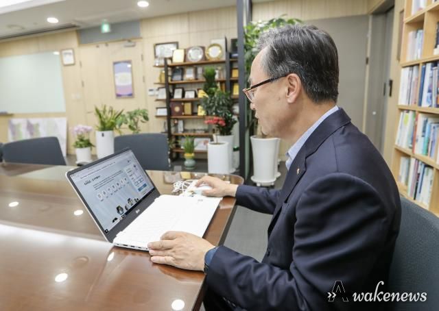 유성훈 금천구청장이 22일 ‘2025 인구주택총조사’에 참여하고 있다