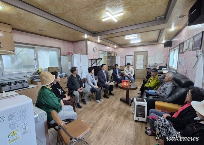 고준호 도의원 조례로 미등록경로당도 경기도 경로당 환경개선 공모사업 자격 부여, 공모 앞두고 파주 조리·광탄 현장 방문