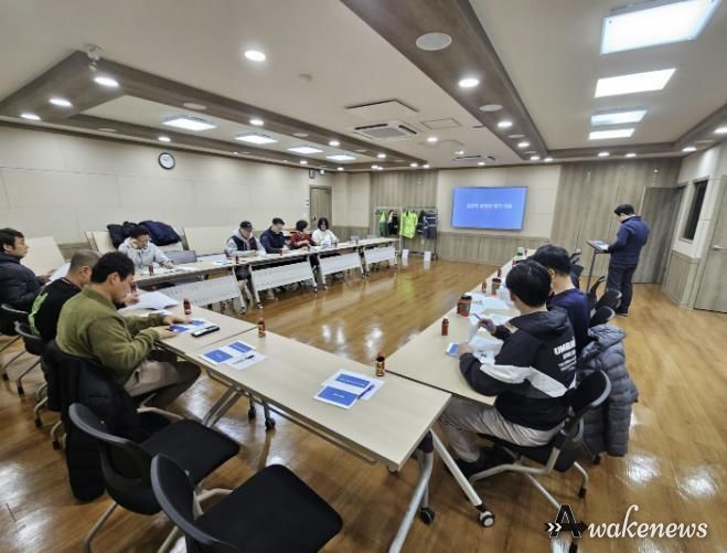 수원시, 근무환경 개선을 위한 춘·추복 품평회 개최