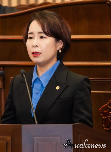 남양주시의회 318회 임시회 1차 본회의에서 정현미 의원이 시정질문을 하고 있다.