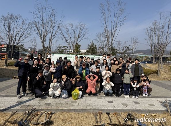 안성시시설관리공단 서안성체육센터, 시민 참여형 탄소중립 '내 나무 심기' 행사 개최